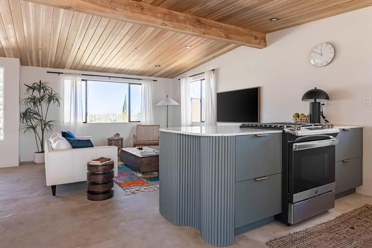 Joshua Tree - Le Tout Petit W Hot Tub エクステリア 写真